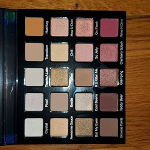 Violet Voss HG Palette